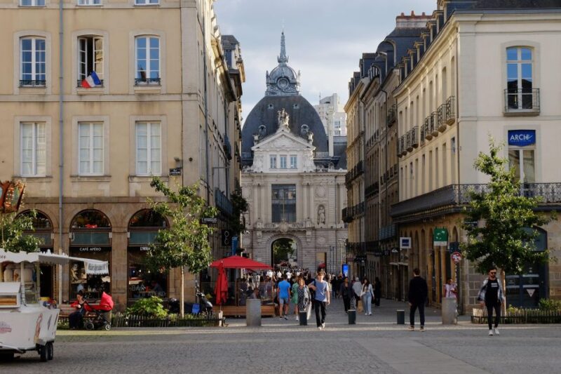 Rennes: Private Guided Walking Tour - Booking and Meeting Information