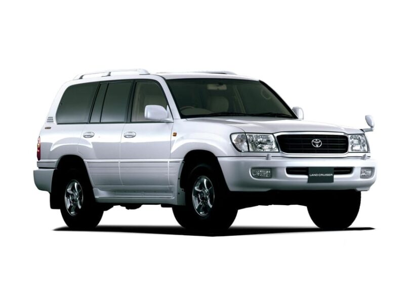 Rent a 4WD Toyota Landcruiser - Included Equipment and Amenities