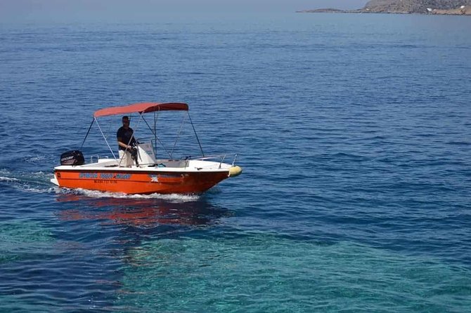 RENT a BOAT 5.5m - 30HP LICENSE FREE Chora Sfakion, SfakiaTranslated Text:Rent a 5.5m BOAT With a 30HP Engine, No LICENSE Required, in Chora Sfakion, Sfakia - Key Points