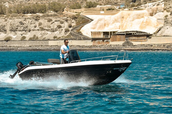 Rent a Boat With 30/50hp Engine in Santorini Without a License - Picnicking on the Open Water