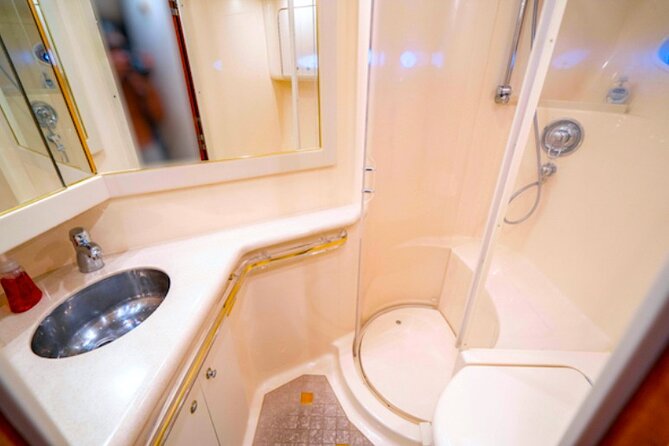 Rent a Luxury Yachting Experience! 58 SeaRay (1) - Customer Reviews