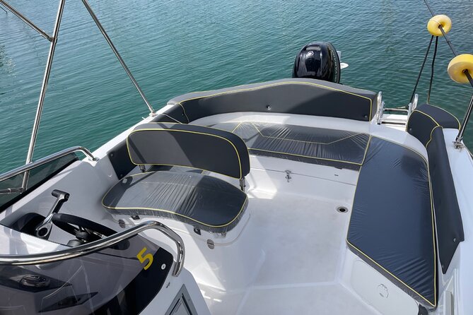 Rent a New Fully Equipped Boat in Tropea. 4 Unforgettable Hours - Amenities and Features