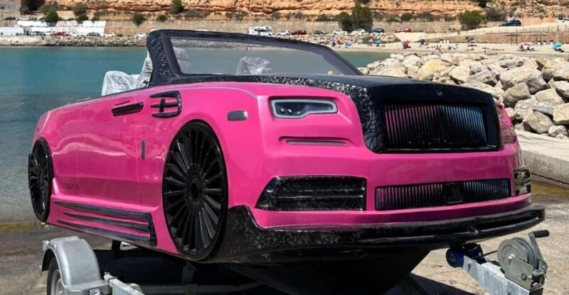 RENT a Pink Rolls Royce Waterboat Car in Mallorca - Key Points