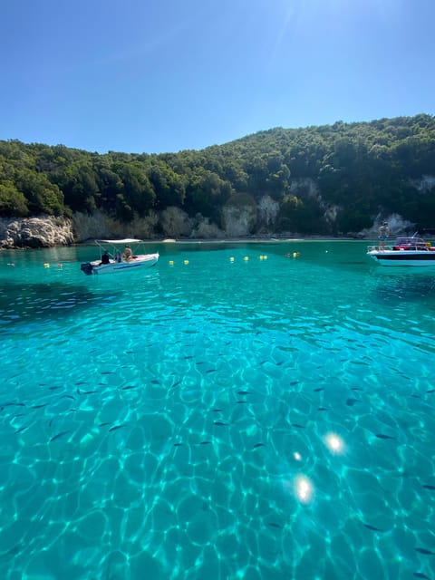Rent a Small Boat 30 Hp Without License! - Included Features
