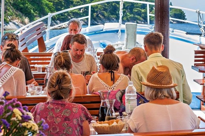 Rent a Traditional Wooden Boat (64 Pax) - Reviews and Ratings