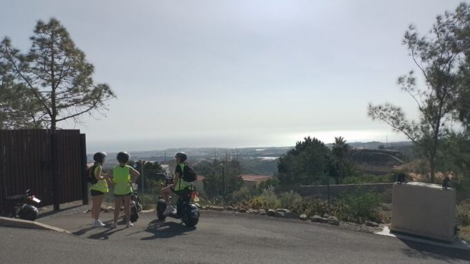 Rent E-Scooter 2 Seat 6 Hour Maspalomas Mountains or Beaches - Included Equipment and Accessories