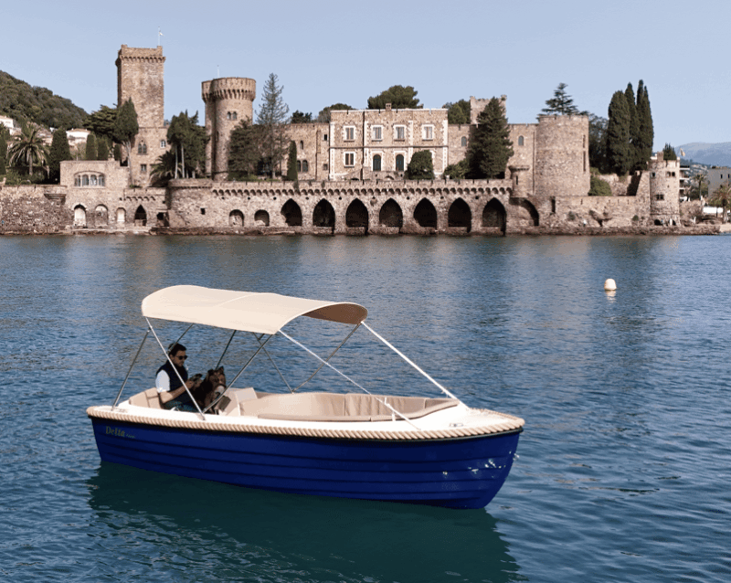 Rental of Electric Boats Without a License - Boat Capacity and Age Restrictions
