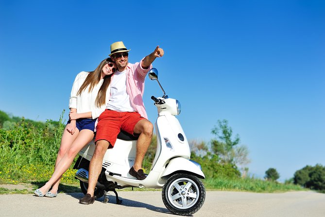 Rentals Scooter 2 Hours +1 HR Free , 2 Passengers, Retro Lucky 49cc - Key Points