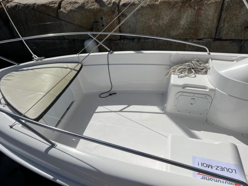 Renting a Boat Without a License - Participant Information