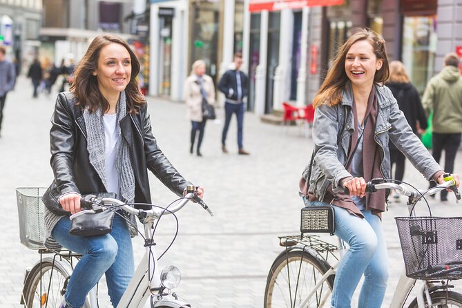Replaced: Grand Bike Tour of Copenhagen Old Town, Attractions - Group Size and Accessibility