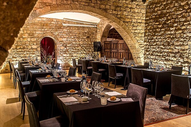 Requesens Palace Dinner Experience With Medieval Show - Overview of the Dining Experience