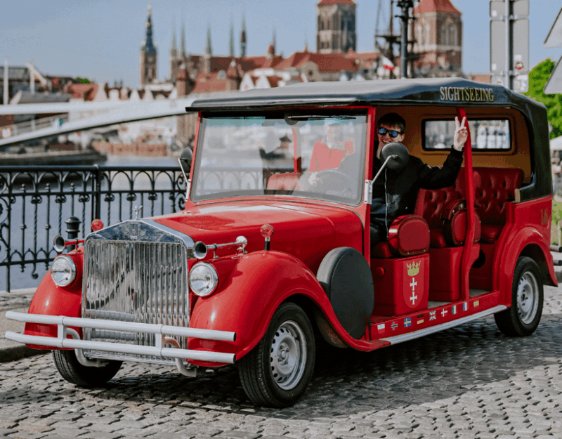 Reservation for Sightseeing in Retro Cars, Gdansk - Key Points