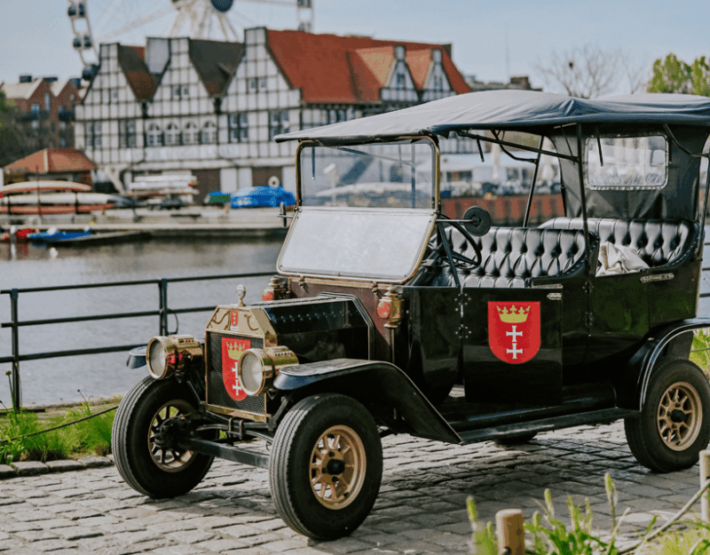 Reservation for Sightseeing in Retro Cars, Gdansk - Starting Location and Pickup