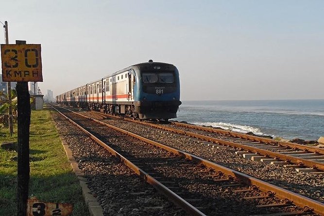 Reserved Train Seats From Unawatuna/ Galle to Colombo - Key Points
