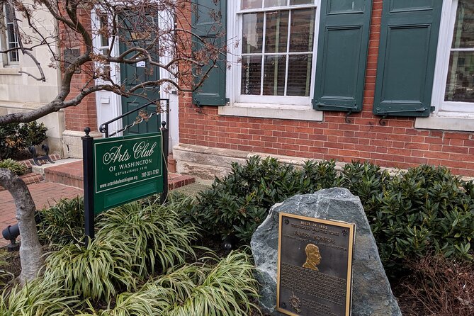 Residences of the Presidentses Walking Tour: Lafayette Square & Foggy Bottom - Accessibility and Inclusivity of the Tour