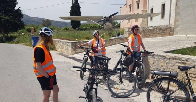 Rethymno: E-Bike Tour on Mili Gorge and Soft Drinks - Discovering Chromonastiri