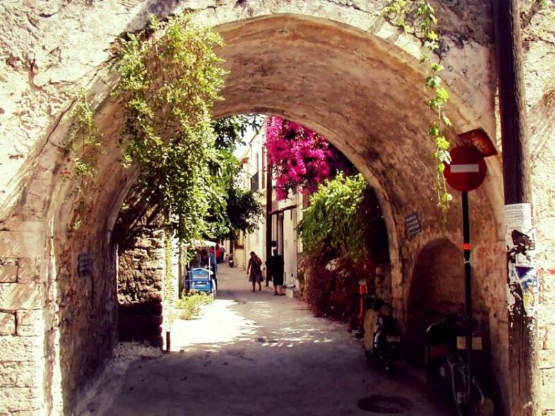 Rethymno: Old Town Walking Tour With Meal - Authentic Cretan Meal