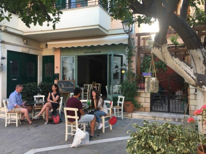 Rethymno: Old Town Walking Tour With Meal - Discovering Old Town