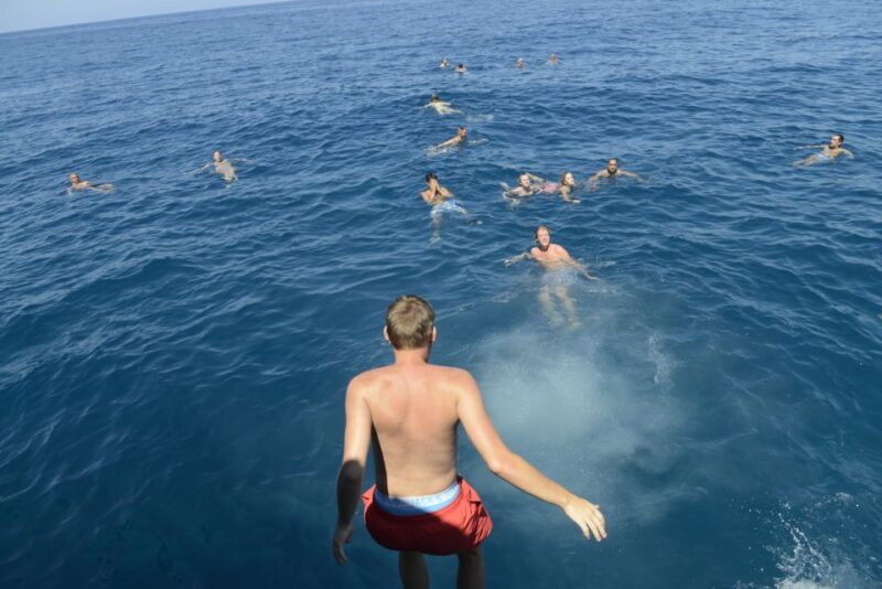 Rethymno: Pirate Boat Cruise With Swimming Stops - Meeting Details