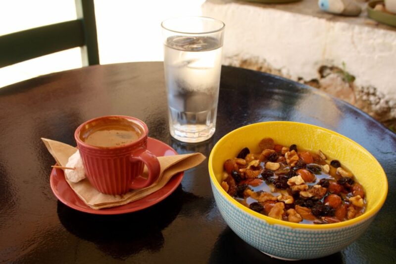 Rethymno: Private Old Town Highlights Tour With Street Food - Sampling Cretan Cuisine and Street Food