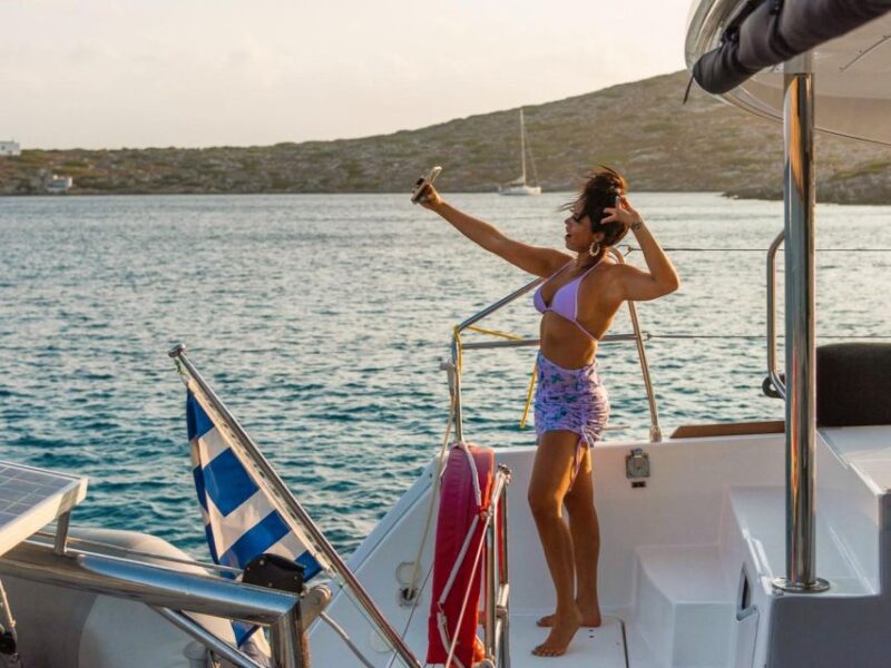 Rethymno: Private Sunset Cruise With Wine and Snacks - Cruise Duration and Suitability