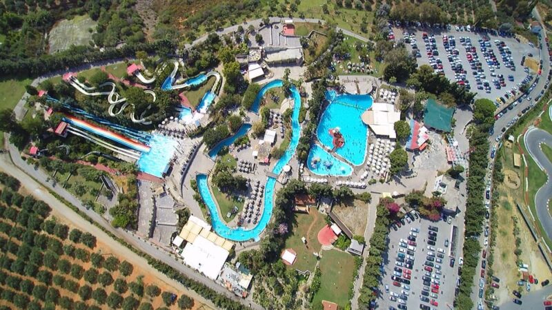 Rethymno: Roundtrip Bus Transfer to WaterPark Limnoupolis - WaterPark Highlights