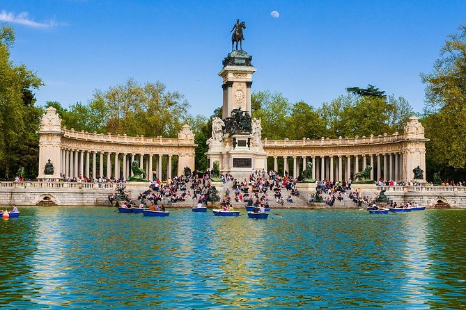 Retiro Park Walking Tour in Madrid - Meeting and Logistics