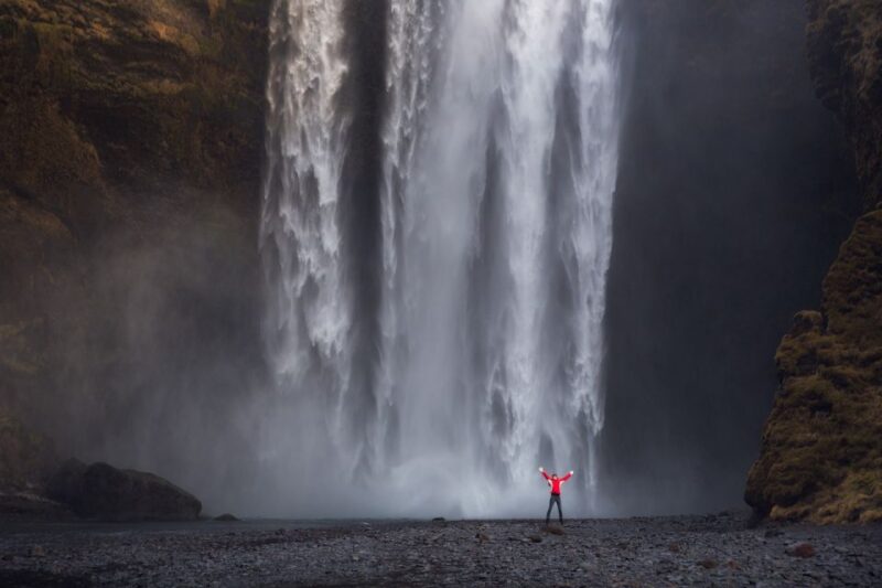 Reykjavik: 4-Day Iceland Northern Lights Tour With Lodging - Food and Amenities