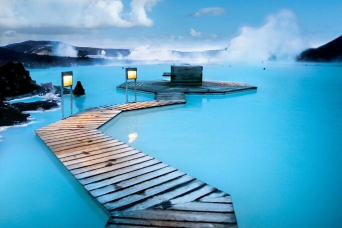 Reykjavik: 5-Day Iceland Vacation With Northern Lights Hunt - South Coast Attractions