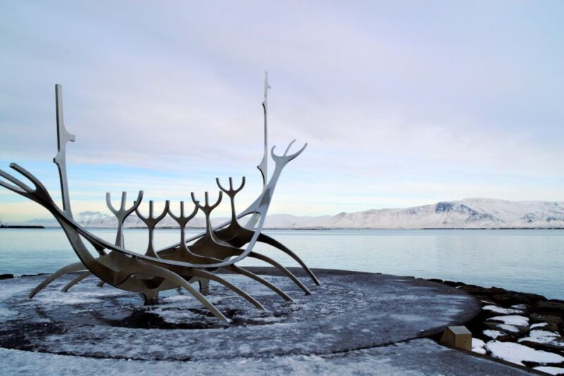 Reykjavik: First Discovery Walk and Reading Walking Tour - Language Options for Travelers