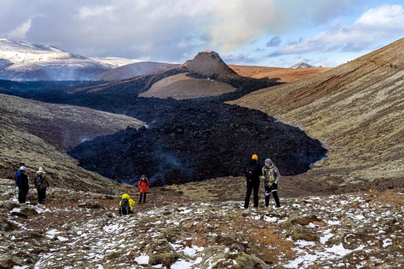 Reykjavík: Geldingadalir Volcano Hike and Blue Lagoon Visit - Key Points