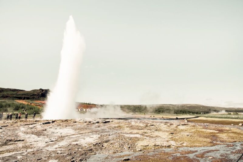 Reykjavík: Golden Circle and Blue Lagoon Tour With Transfers - Important Considerations