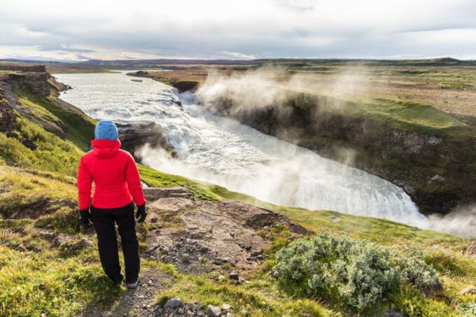 Reykjavik: Golden Circle Day Trip With Blue Lagoon Transfer - Exploring Thingvellir National Park