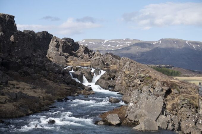 Reykjavik: Golden Circle, Friðheimar, & Sky Lagoon Day Trip - Transportation and Visitor Information