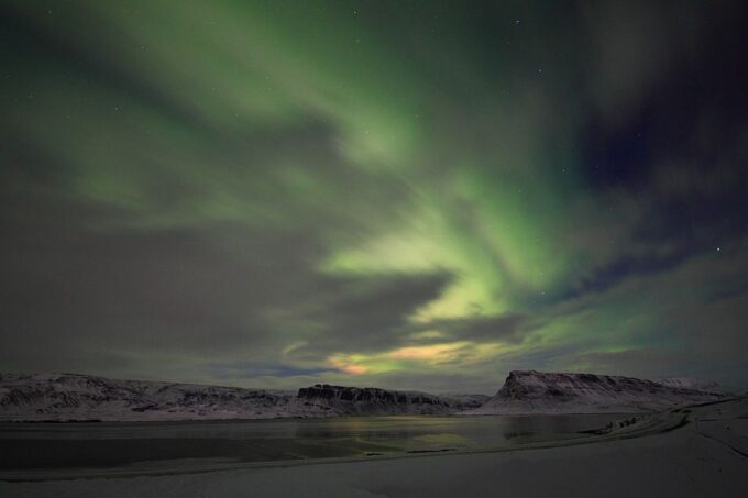Reykjavik: Golden Circle & Northern Lights 4x4 Tour - Chasing the Northern Lights