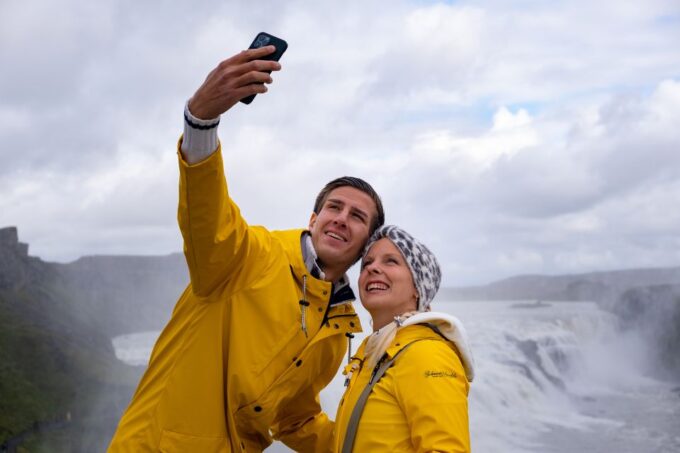 Reykjavik: Golden Circle Tour and Blue Lagoon Admission - Departure Location and Time