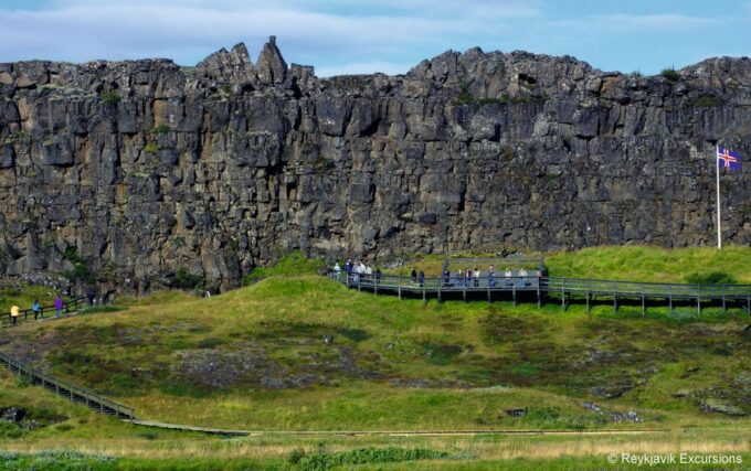 Reykjavik: Golden Circle Tour and Blue Lagoon Admission - Included Amenities and Facilities