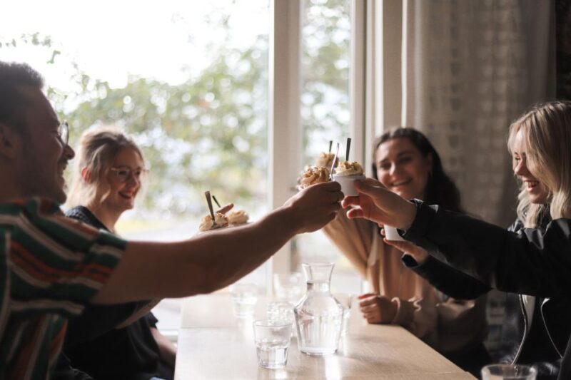 Reykjavik: Guided Foodie Walking Tour With 6 Tastings - Tour Duration and Pricing