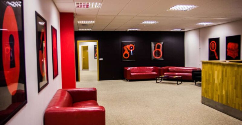 Reykjavik: Happy Hour Escape Room - Pricing and Reservation