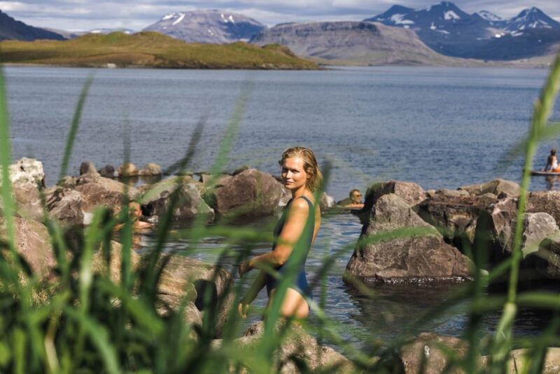 Reykjavik: Hvalfjordur & Hvammsvik Hot Springs Private Tour - Key Points