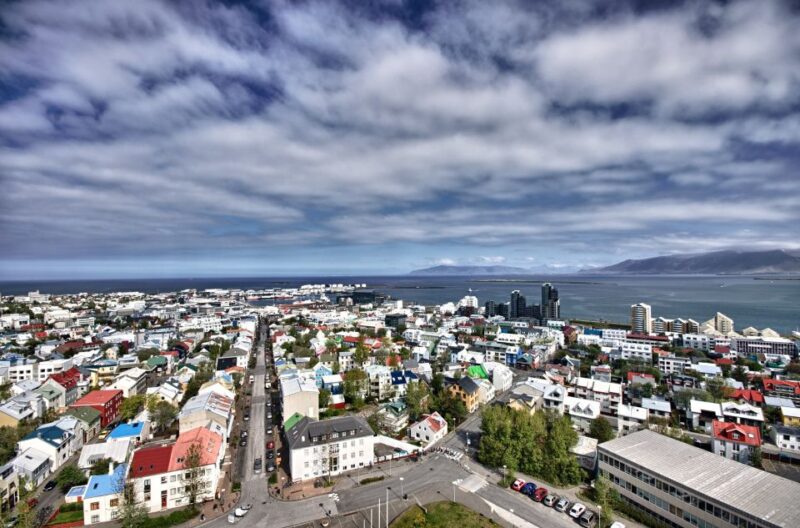 Reykjavik: Keflavik Private Airport Transfer - Luggage Considerations