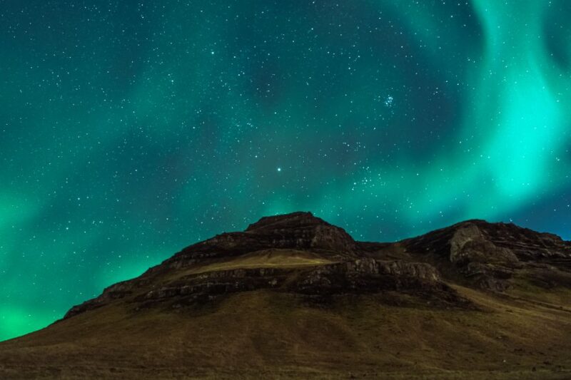 Reykjavik: Northern Lights Group Tour With Photos - Photography Tips