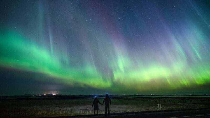 Reykjavik: Northern Lights Hunting and Professional Photos - Tour Highlights