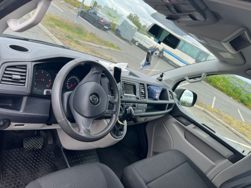 Reykjavik: Private Airport Transfer - RVK to KEF - Comfort and Convenience