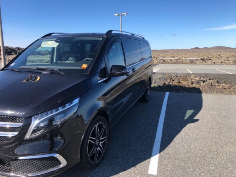 Reykjavik: Private Transfer To/From Keflavík Airport - Pickup and Dropoff