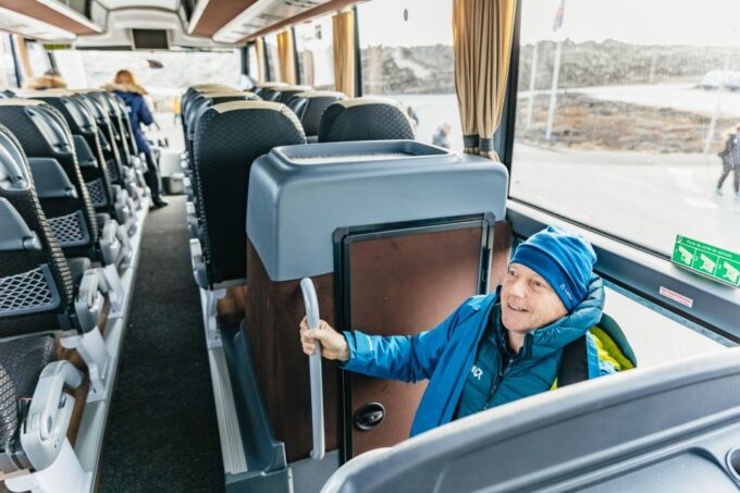 Reykjavik: Roundtrip Bus Transfer to the Blue Lagoon - Meeting Point Variations