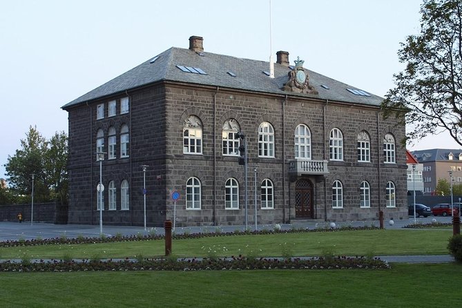Reykjavik Sightseeing Tour - Experiencing Vibrant City Life