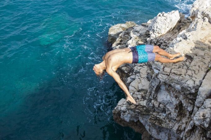 Rhodes: 3h Sunset Cruise With Fresh Fruits & Unlimited Wine - Capacity and Exclusivity