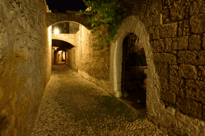 Rhodes: First Discovery Walk and Reading Walking Tour - Meeting Point and Duration