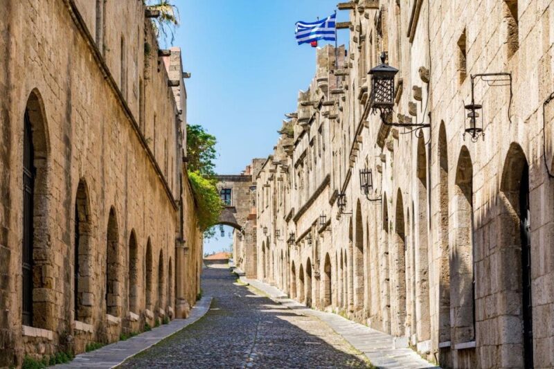 Rhodes: New City Sights & Old Town Guided Day Tour - Discovering the UNESCO-listed Old Town